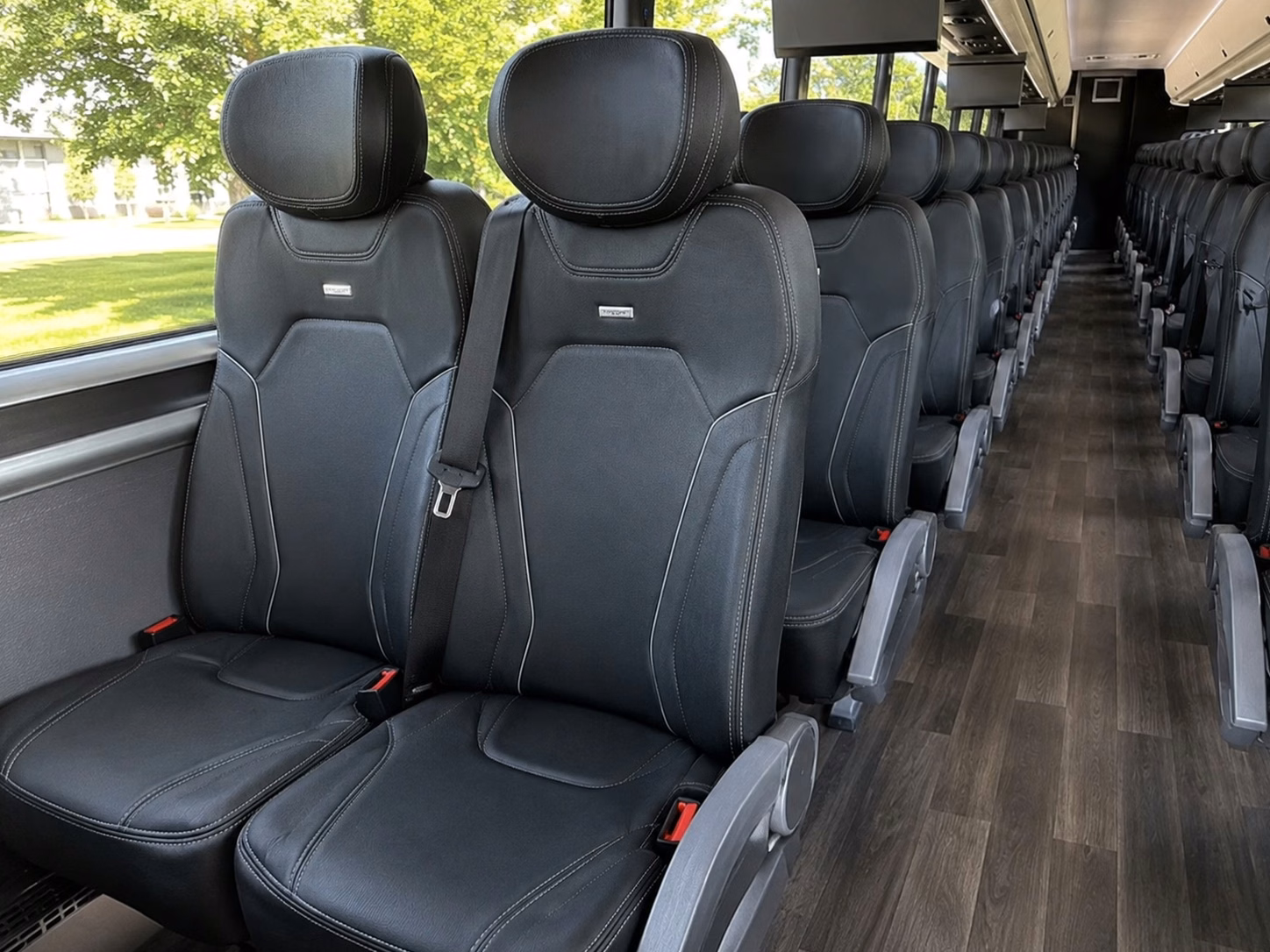 goodyear diamondbacks and coyotes fan bus rentals